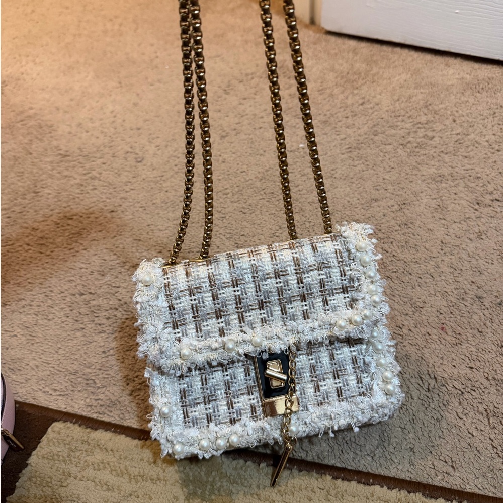 Chic Tweed Chain Strap Bag - White